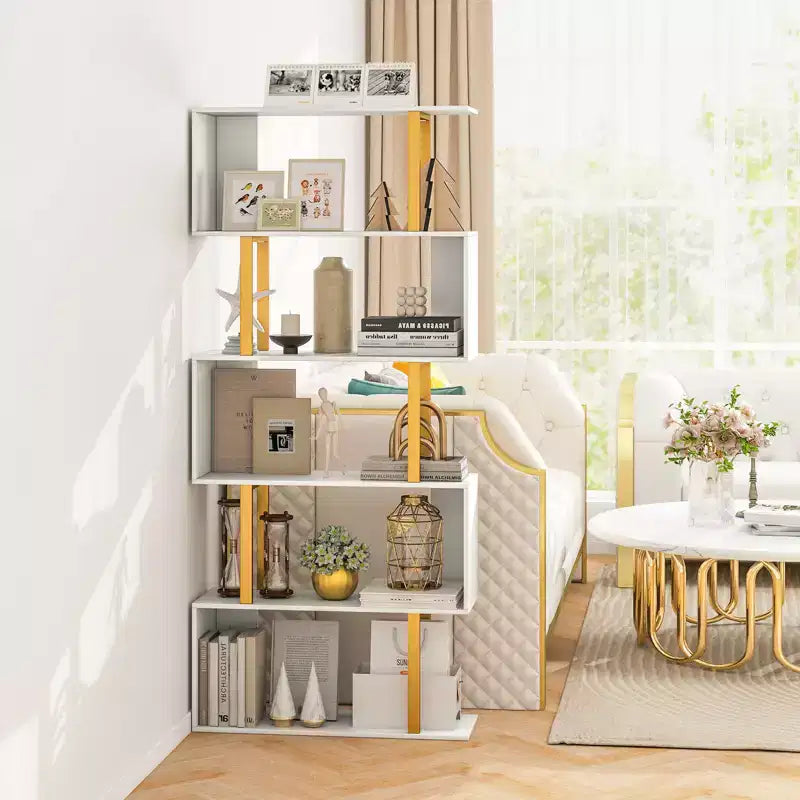 Libreria a 5 ripiani a S, bianca e oro, alta 157 cm, autoportante, montaggio da 1 persona