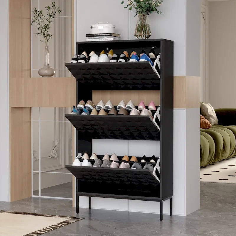 Moderner schwarzer Schuhschrank mit verborgenen Klappenfächern und vertikalem Organizer
